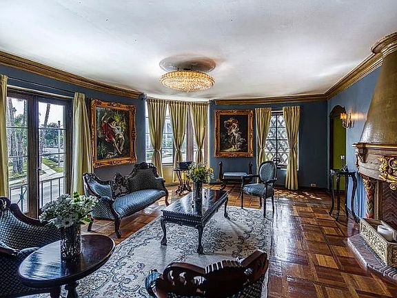 4th image of 4123 Wilshire Blvd #Penthouse