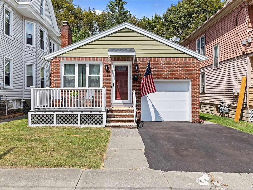 1st image of 218 Whittier Ave #20