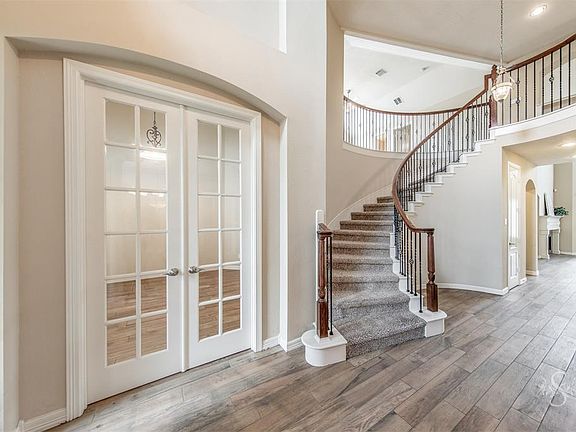 5th image of 5707 Hawthorne Garden Way