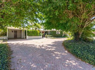 2716 Seaspray St, Sarasota, FL 34231