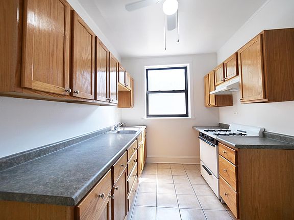 4th image of 6709 N Ravenswood Ave APT 1