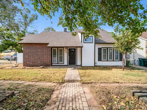 5008 Redbud Dr, Sand Springs, OK 74063