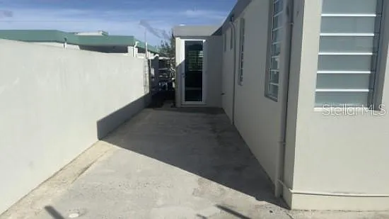 15 T — Photo 14