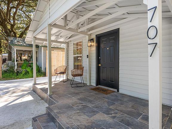3rd image of 707 Powell Dr