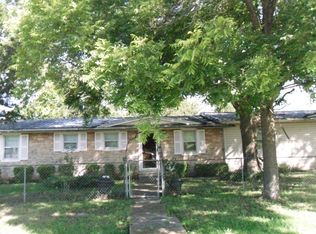 100 S Maple Ave, Hubbard, TX 76648