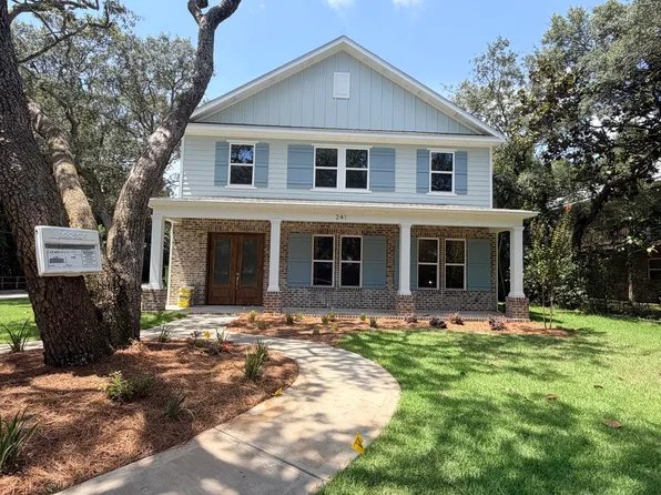 241 Grandview Ave, Valparaiso, FL 32580