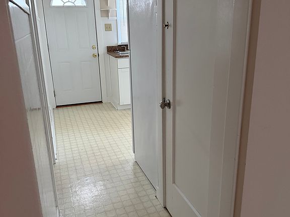 5th image of 111 Todd Ln