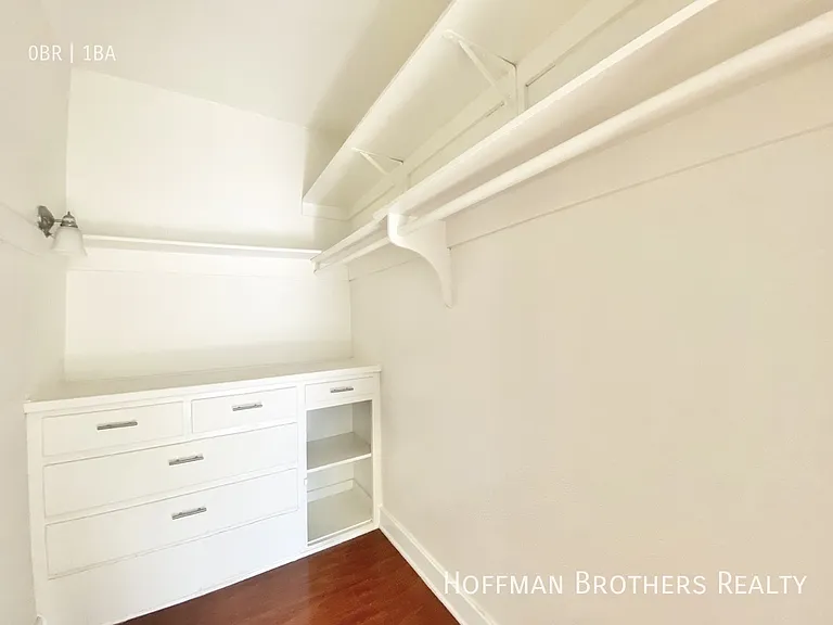 563 N Heliotrope Dr #100 — Photo 6