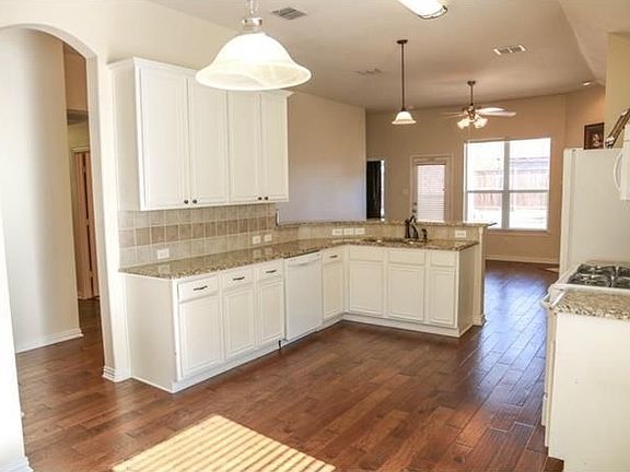 2nd image of 2605 Wales Dr