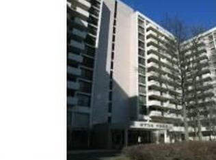 4141 Henderson Rd #102, Arlington, VA 22203