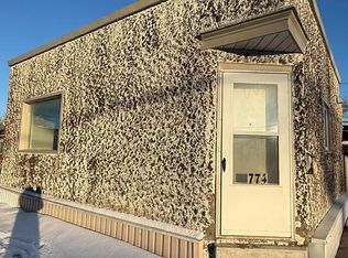 774 Weatherdon Ave #A, Winnipeg, MB R3M 2B7