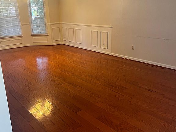 5th image of 115 Saddle Dr