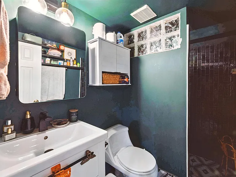 1120 I St NE #BASEMENT — Photo 12