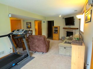 8193 Shadyview Ln N, Maple Grove, MN 55311