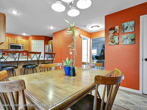 5th image of 4644 Sunset Dr
