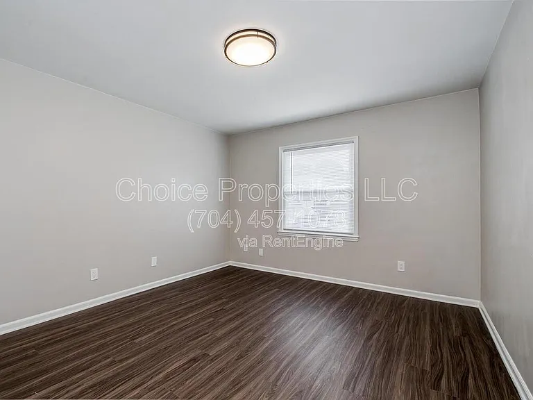 5810 Cedars East Ct #1 — Photo 8
