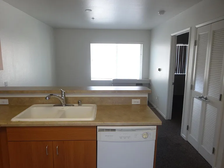 585 E Harvard Blvd #204 — Photo 8