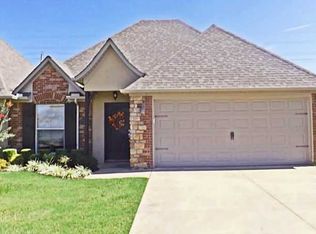 2001 Stonegrove Rd, Bentonville, AR 72712