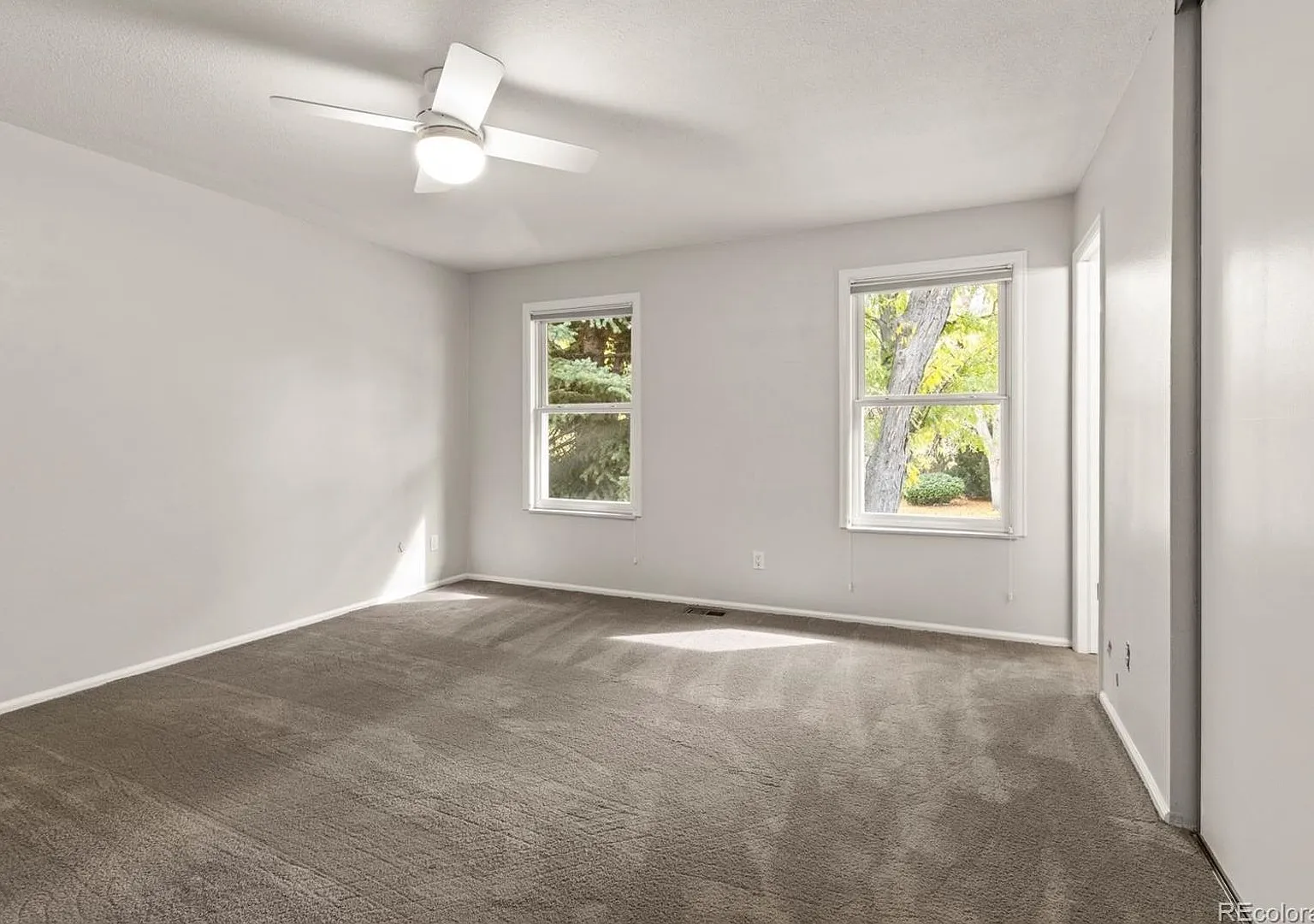 500 Off 1st Month's Rent Beautiful 4 Bed 2.5 Bat Home In Louisville- Available 9/5!! — Photo 4