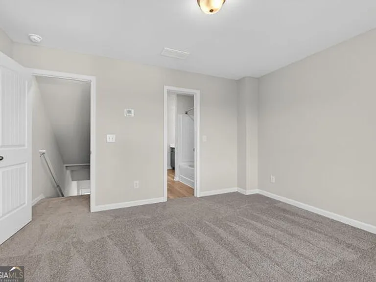 7 Crown St — Photo 16