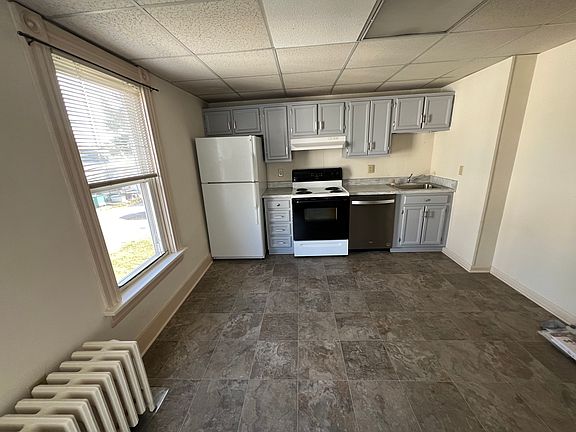 Large eat in kitchen