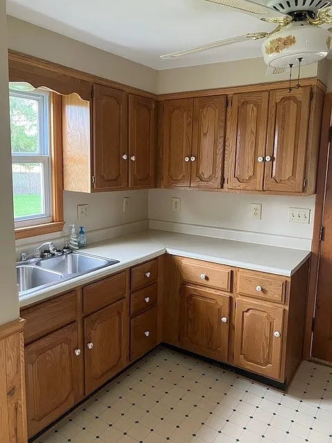 3 bed, 1248 sqft, $1,350 — Photo 4