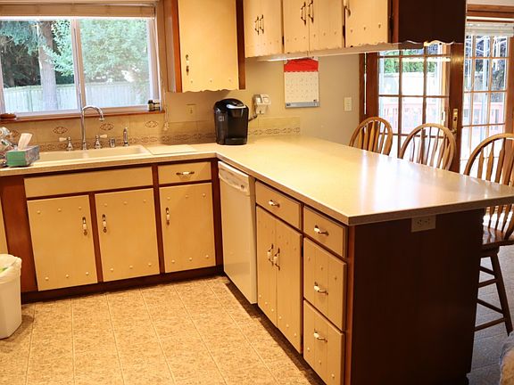 4th image of 14706 116th Avenue Ct E
