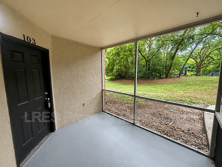 958 Salt Pond Pl #103 — Photo 2