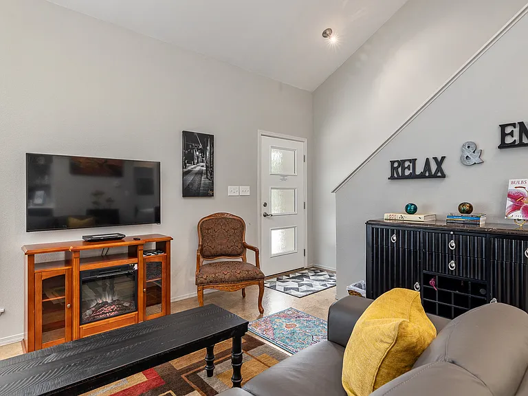 3071 W Breneman St — Photo 21