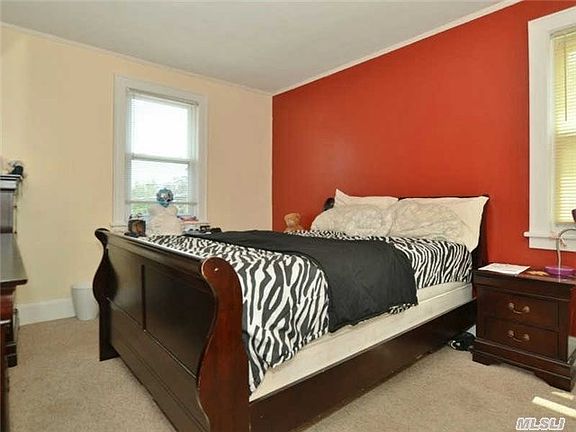 5th image of 16 Saint James Pl #2