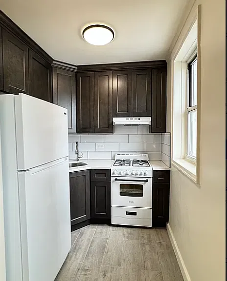 59 Gelston Ave #3I — Photo 1