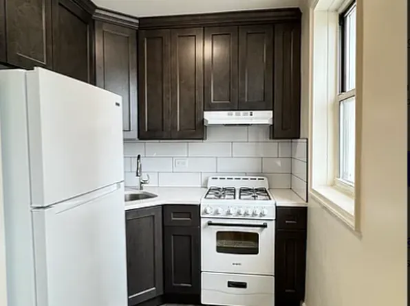 59 Gelston Avenue image 1 of 11
