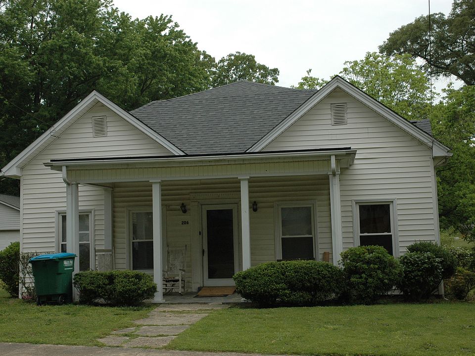 1st image of 206 W Washington Ave