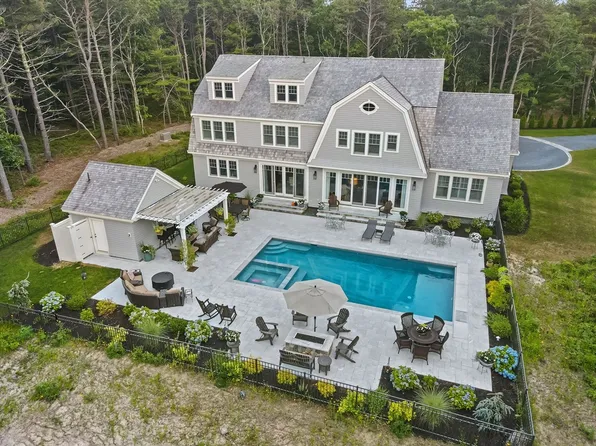 444 Vineyard Rd, Barnstable, MA 02630