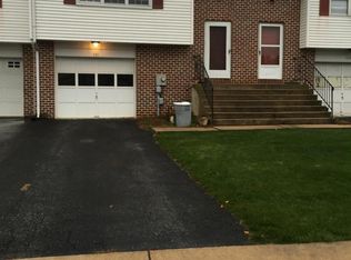 151 Pickwick Pl, Millersville, PA 17551