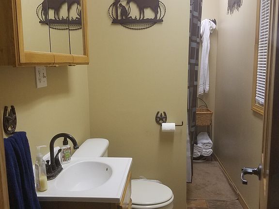 5th image of 306 E 1st St