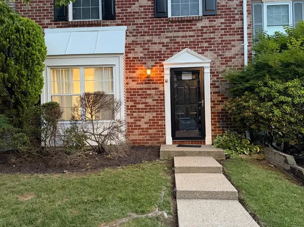 13 Dartmouth Way, North Brunswick, NJ 08902