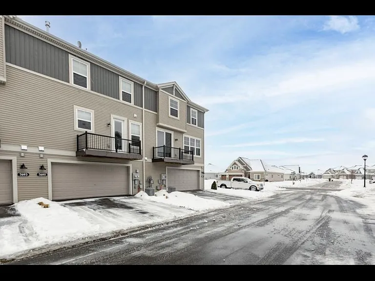 7695 77th Pl — Photo 33
