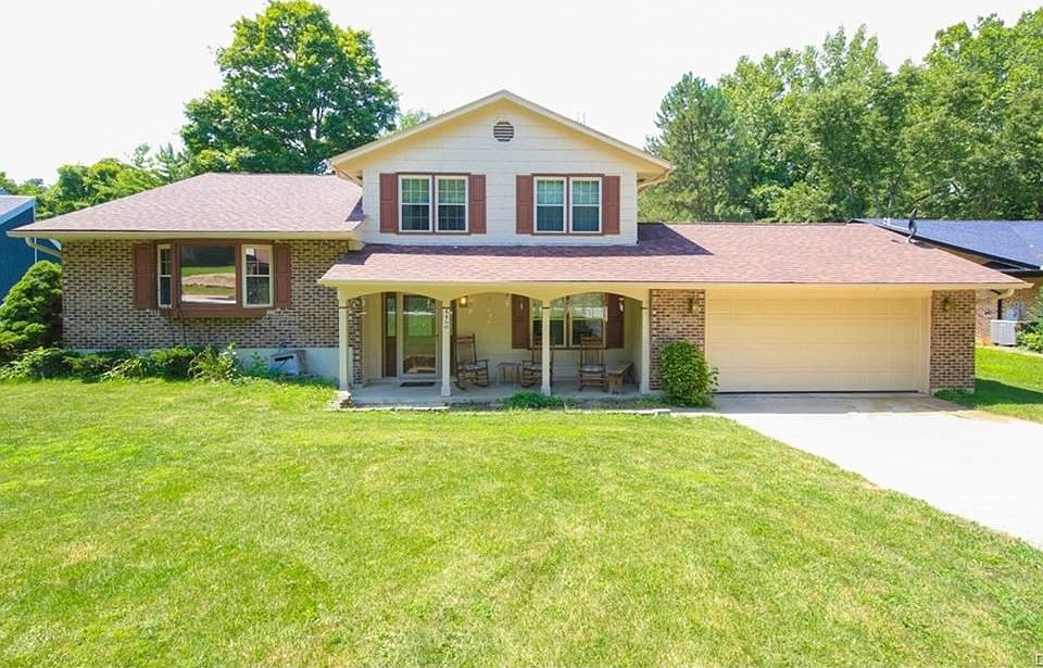1st image of 4450 Valley Brook Dr