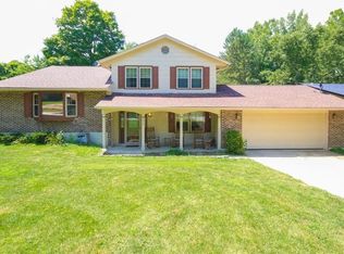 4450 Valley Brook Dr, Englewood, OH 45322