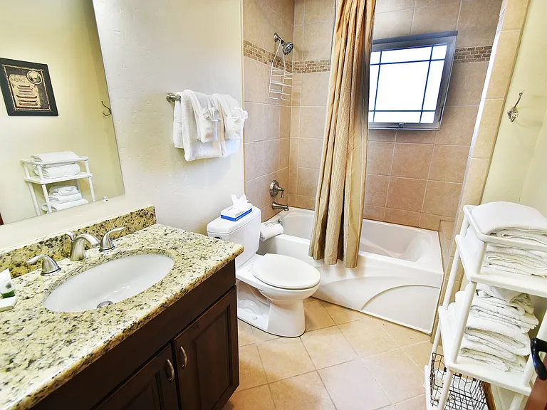 724 E Anemone Trl #B — Photo 18