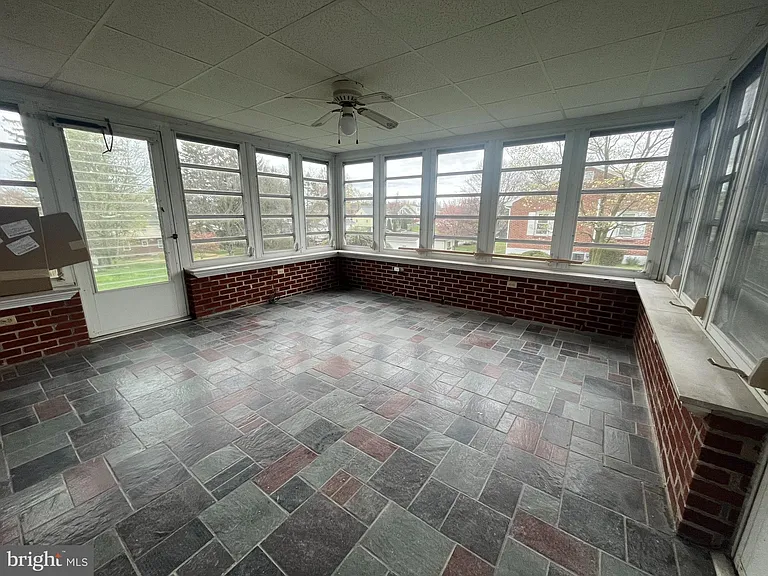 300 Harrison Ave — Photo 26