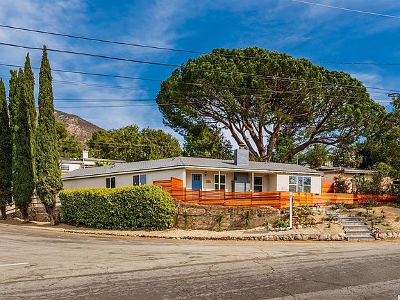 3rd image of 3065 Orange Ave