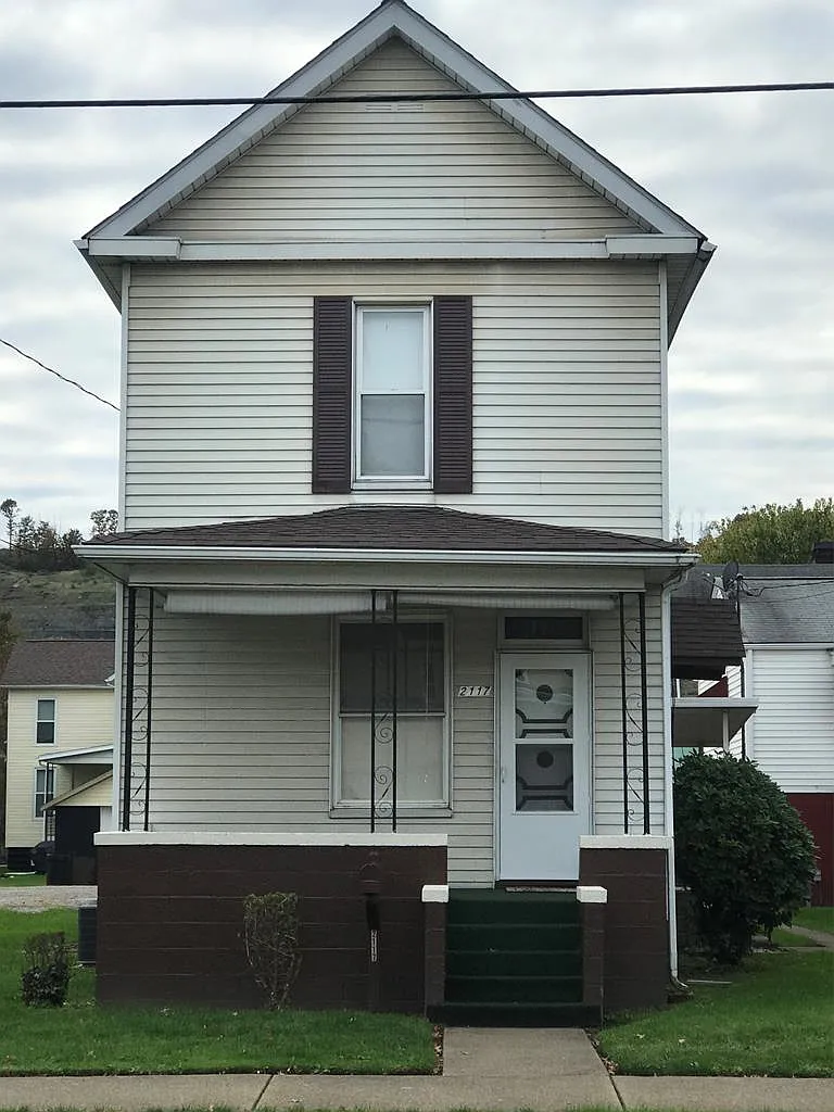 2117 Charles St photo 1