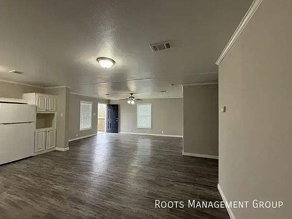 4th image of 4503 Blue Bonnet Dr #4503B