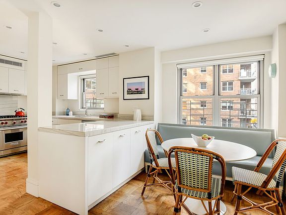 5th image of 360 E 72nd St APT B810