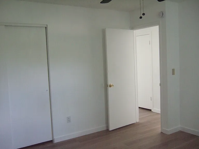 823 Welch St — Photo 6