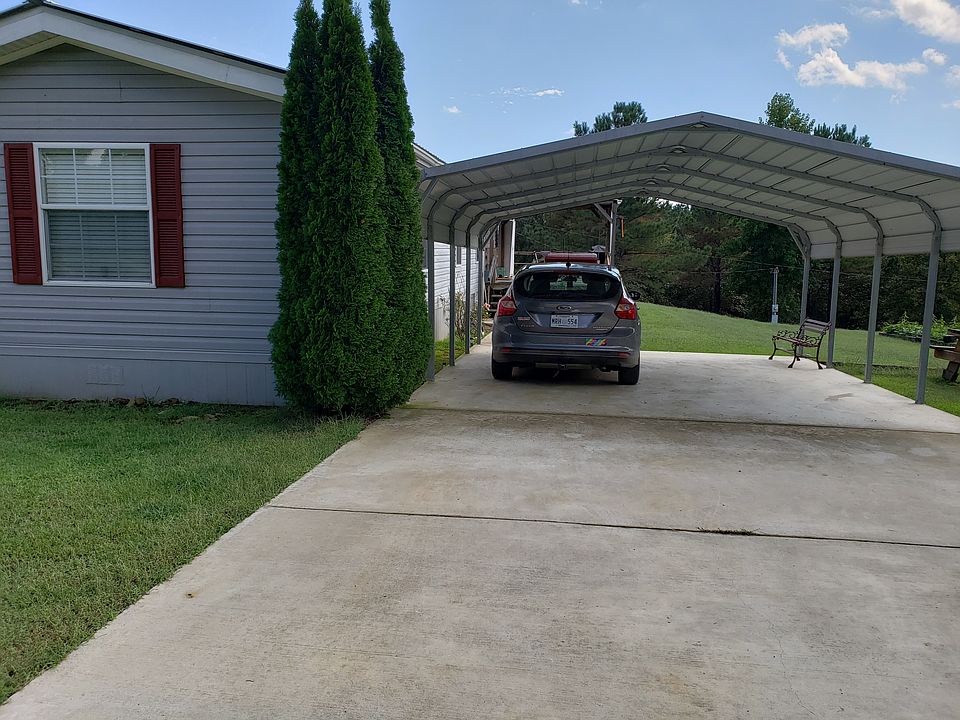Carport and  driveway 