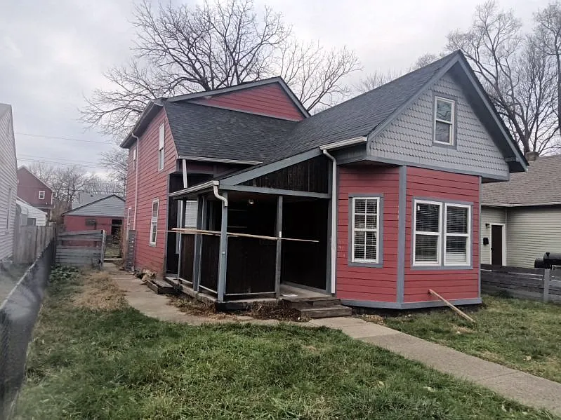 1026 Jefferson Ave photo 1
