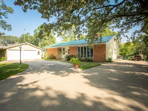 609 9th Ave W, Alexandria, MN 56308